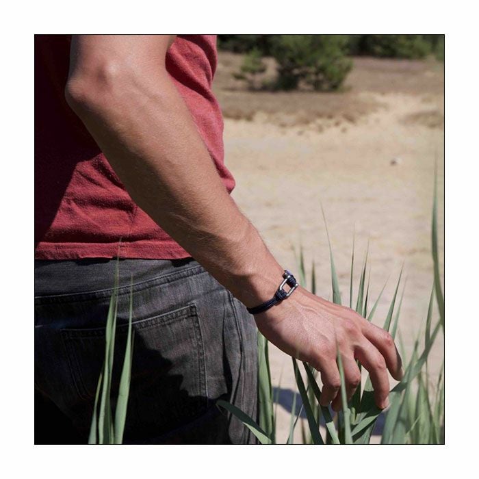 MOHA｜タホ （メンズ）｜アクセサリー｜TAHOE｜モデル着用