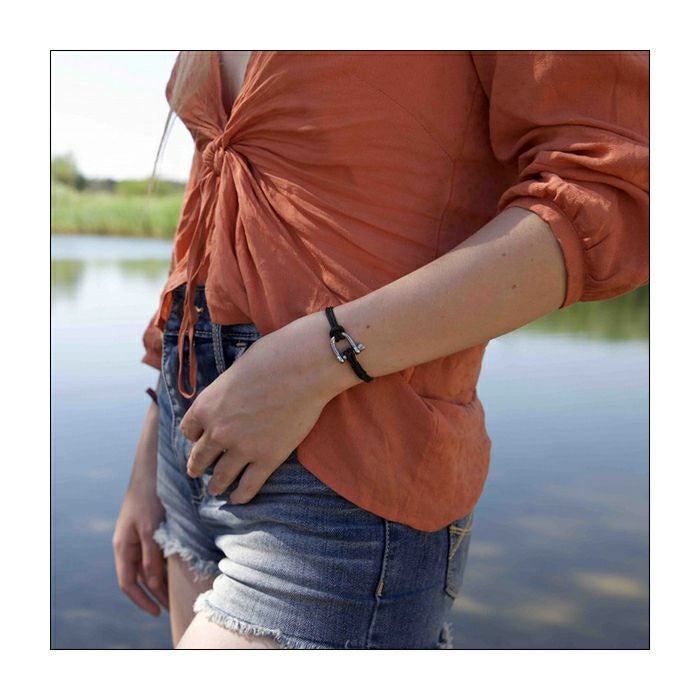 MOHA｜ケラマス （レディース）｜アクセサリー｜KERAMAS｜モデル着用