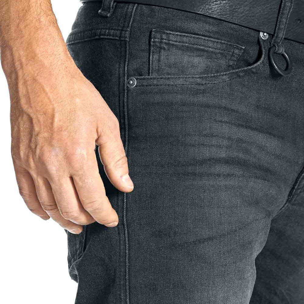 PANDO MOTO｜ロビー コア 01｜デニム｜ブラック｜モデル着用