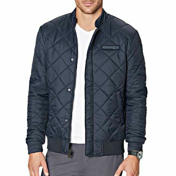 PORSCHE MARTINI RACING｜リバーシブル ジャケット｜アウター｜ネイビー｜モデル着用