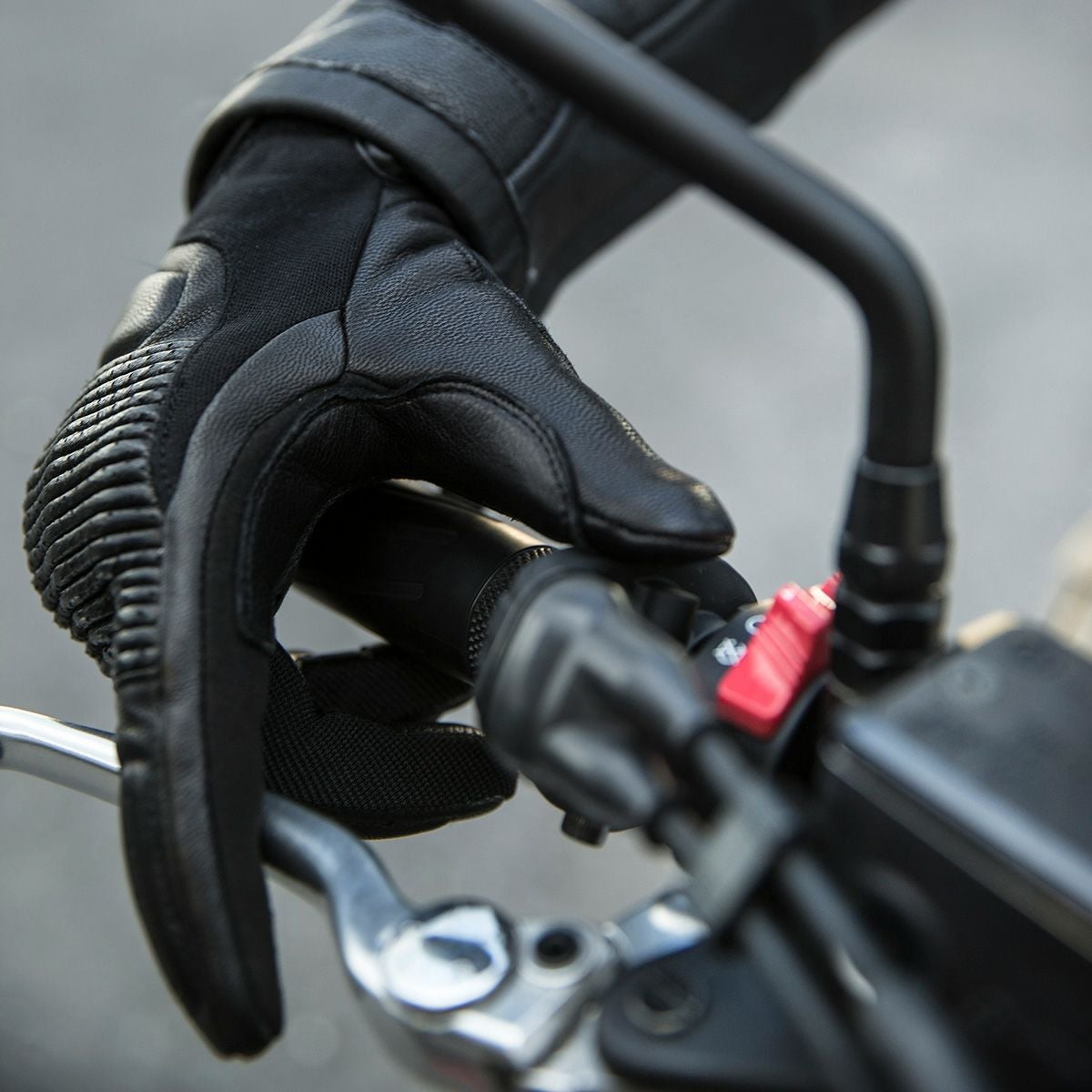 SPIDI｜クラブバー グローブ｜3シーズン｜ブラック｜モデル着用