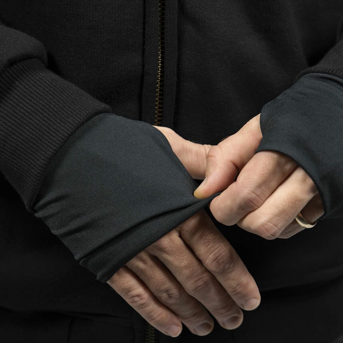 John Doe｜XTM フーディー｜ファブリック｜ブラック｜モデル着用