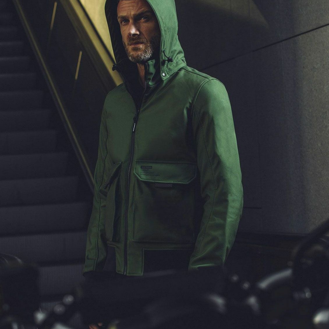 SPIDI｜メトロムーバー｜ファブリック｜ミリタリーグリーン｜モデル着用