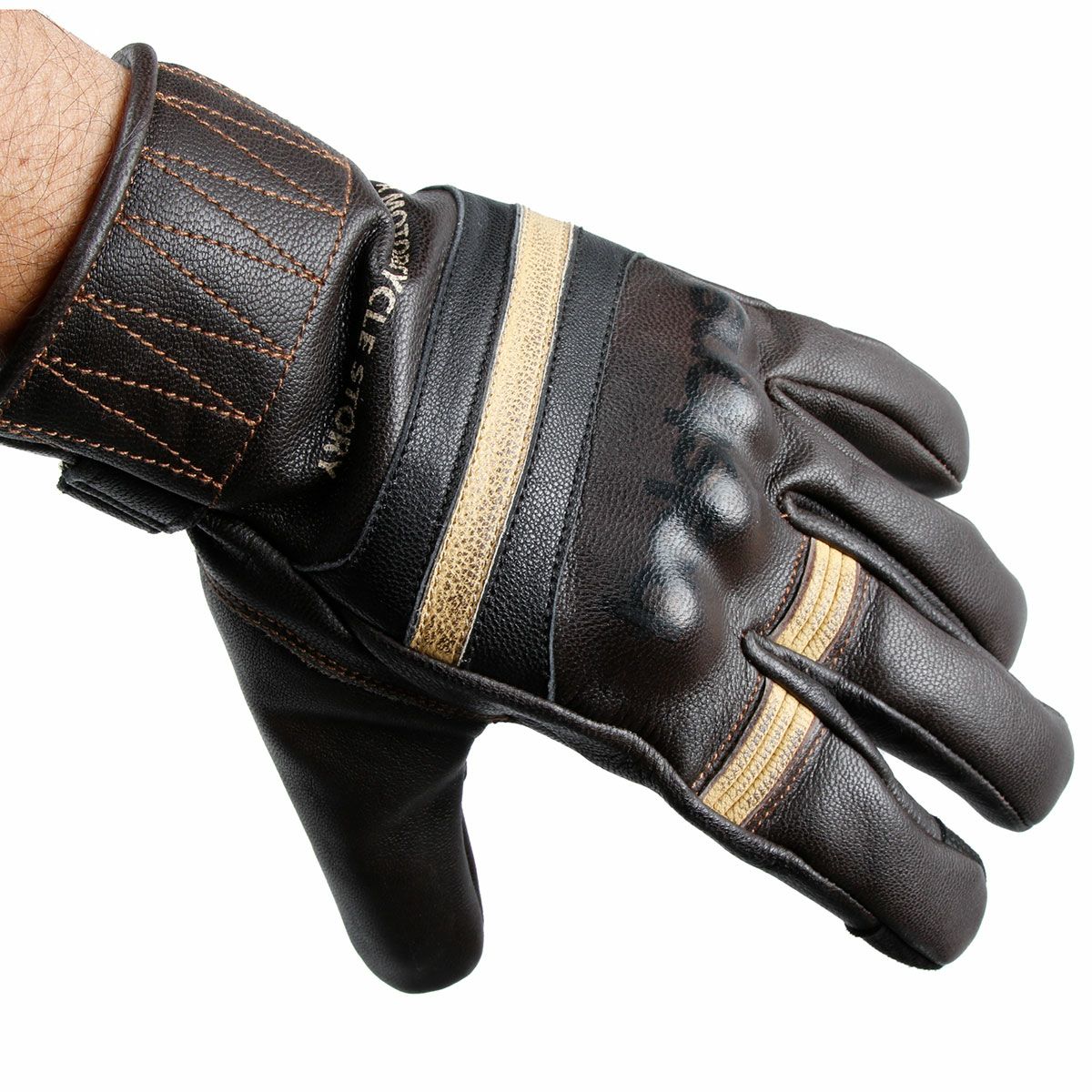 helstons｜ボーラ ウィンター グローブ｜ウィンター｜ブラウン｜モデル着用