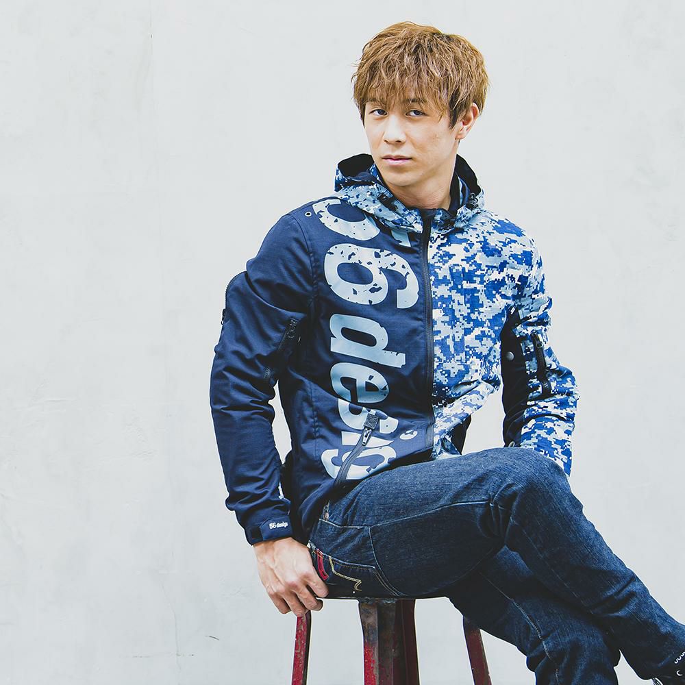 56design｜アシンメトリー コットン パーカー｜ファブリック｜ブルー｜モデル着用