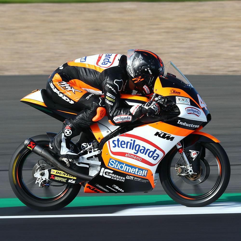 XPD｜XP9-R｜ブーツタイプ｜XPD｜XP9-R｜ブーツタイプ｜ブラック｜モデル着用