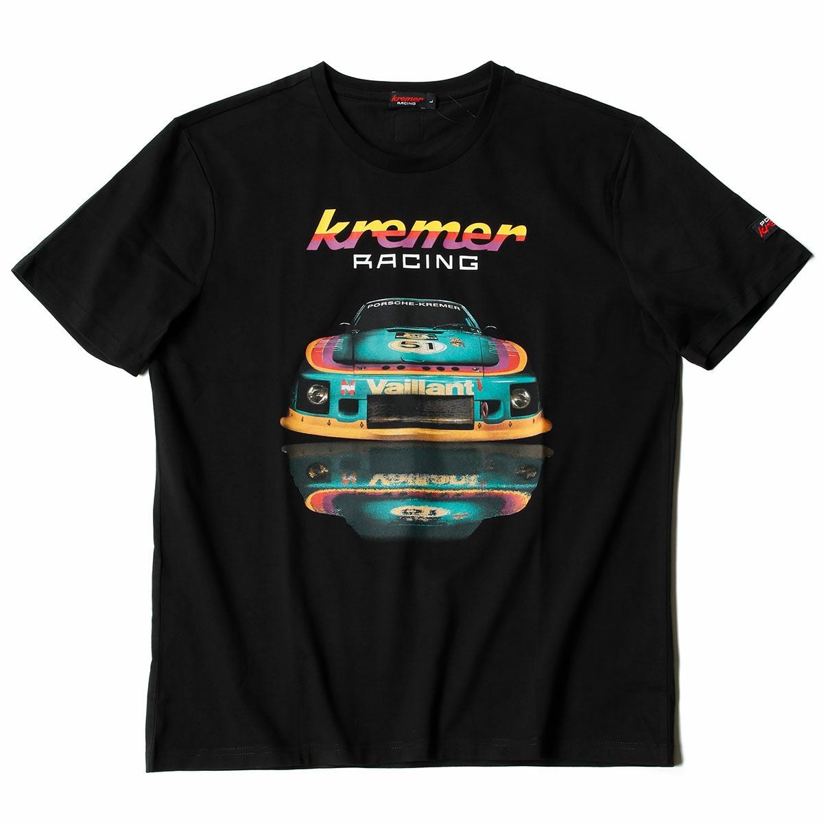 クレーマー レーシング ポルシェ 935 K2 Tシャツ | モトーリモーダ公式