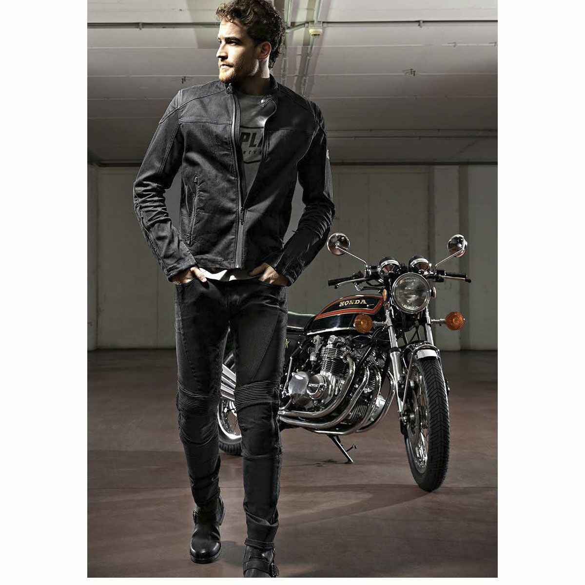 Replay｜ジャケット ONE｜ファブリック｜ブラック｜モデル着用