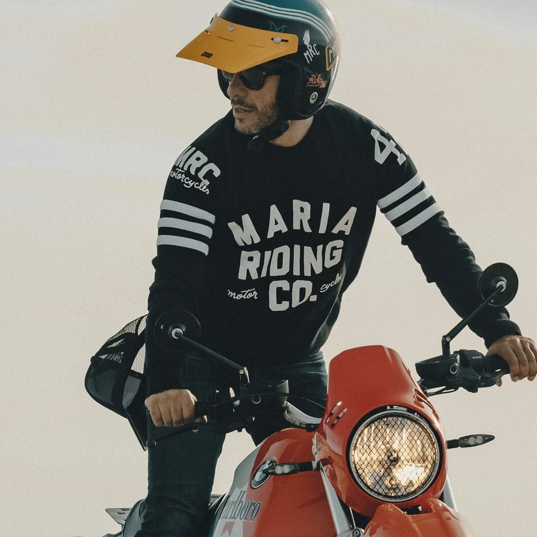 Maria Riding Company｜スペーズ ウィンター スウェットシャツ ブラック｜スウェット｜ブラック｜モデル着用