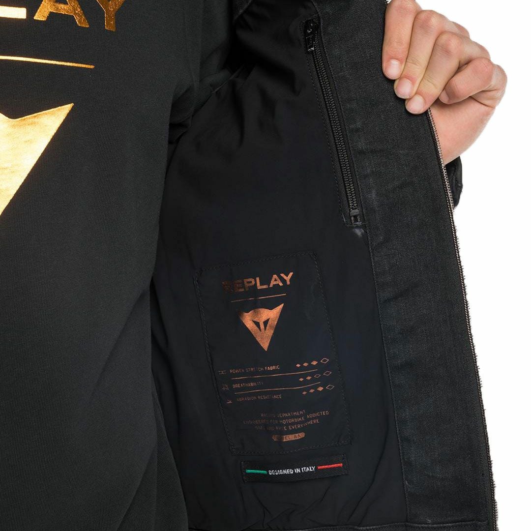 Replay｜REPLAY×DAINESE ハイパーコーデュラ ライディングジャケット｜ファブリック｜ブラック｜モデル着用