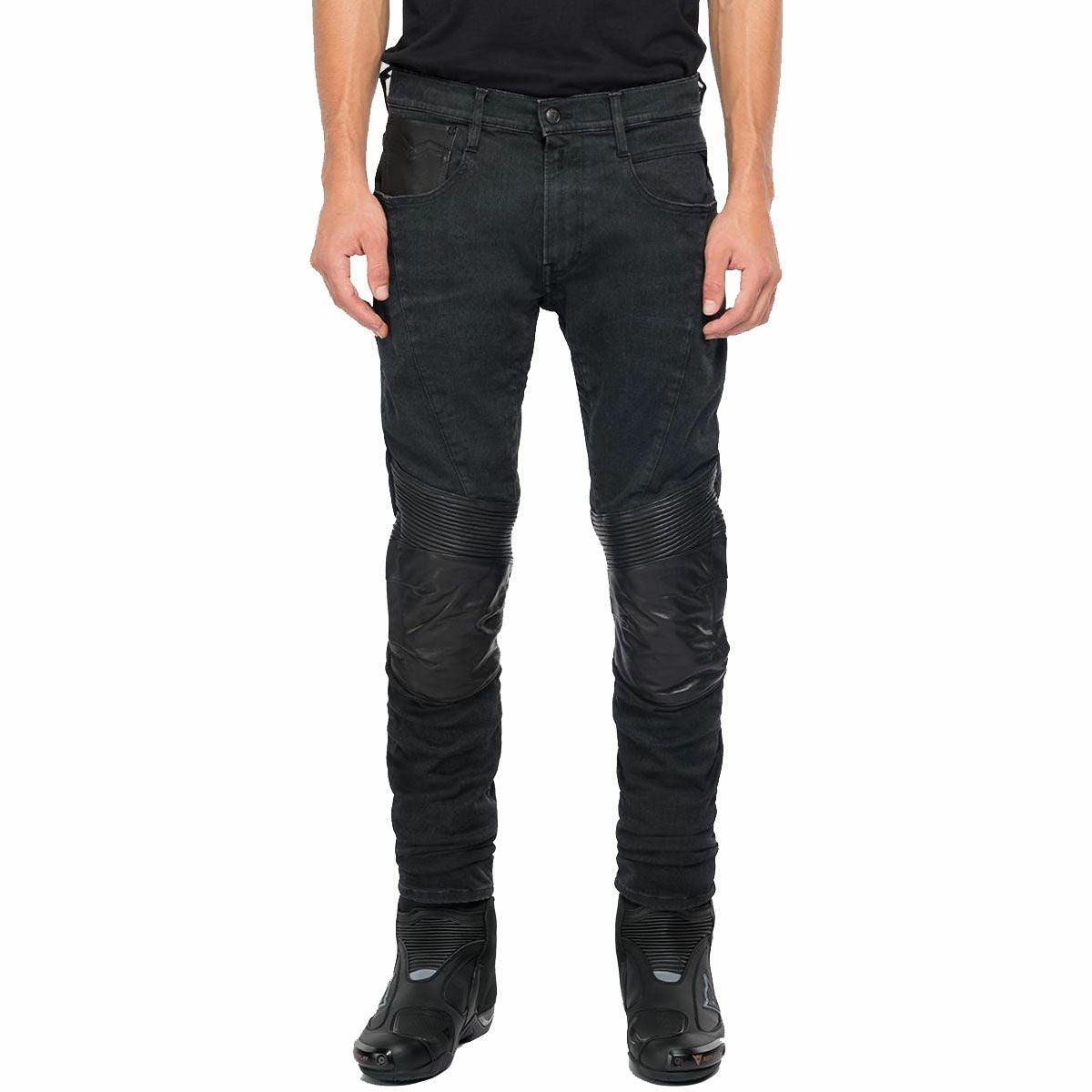Replay｜REPLAY×DAINESE ハイパーコーデュラ ライディングデニムパンツ｜デニム｜ブラック｜モデル着用
