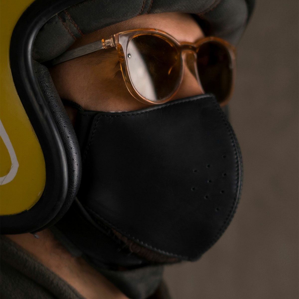 Trip Machine｜フェイス マスク｜ブラック｜モデル着用