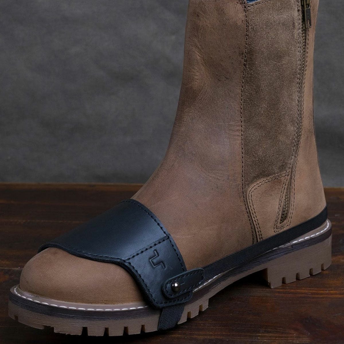 Trip Machine｜シュー プロテクター スリッポン｜シュープロテクター｜ブラックTrip Machine｜シュー プロテクター スリッポン｜シュープロテクター｜ブラック❘着用イメージ