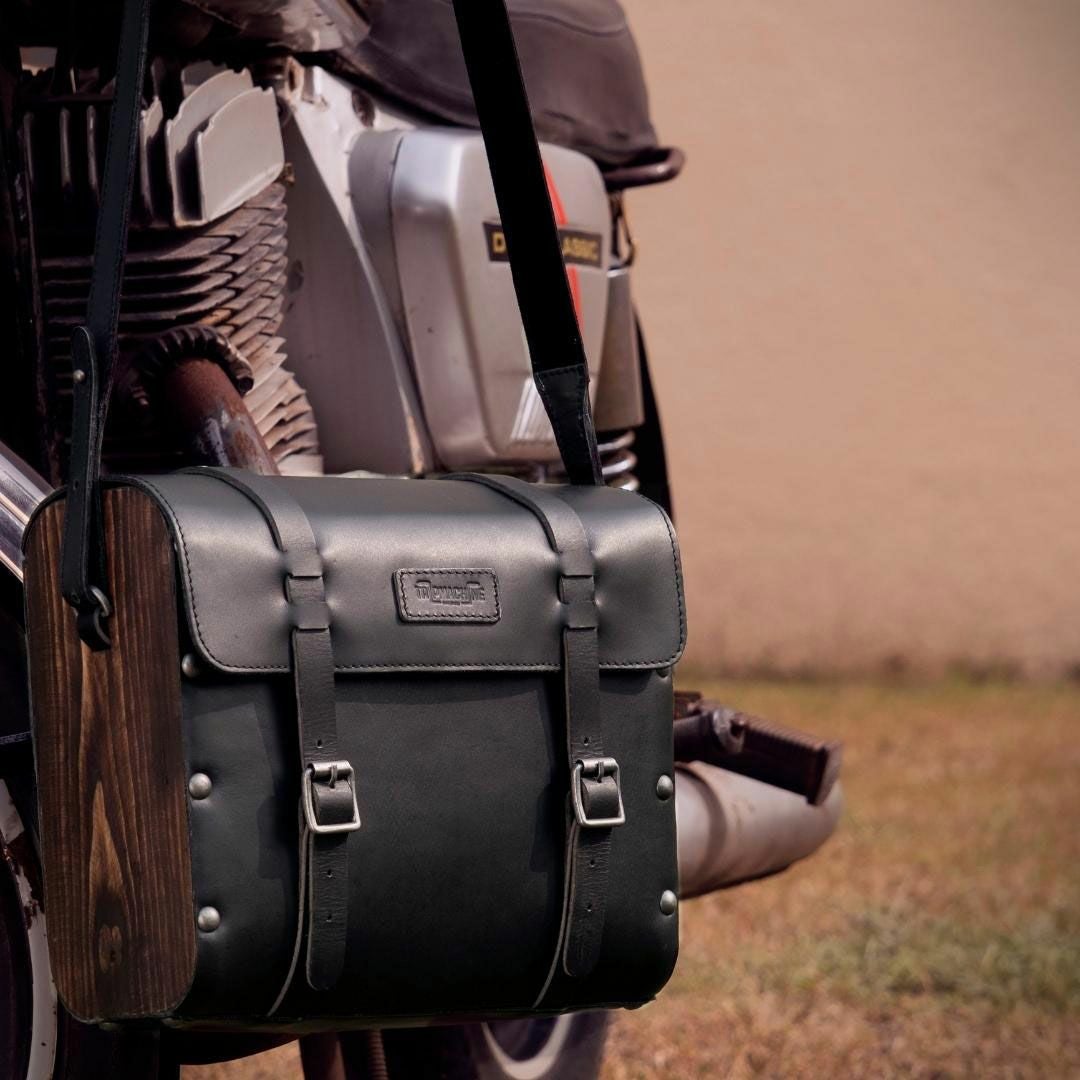 Trip Machine｜ヘリテージ パニア｜サイドバッグ｜ブラック｜使用イメージ