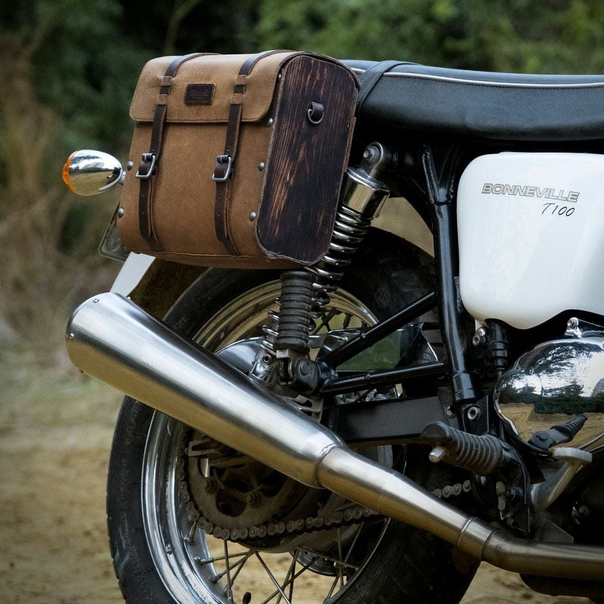 Trip Machine｜ヘリテージ パニア｜サイドバッグ｜タバコ｜使用イメージ