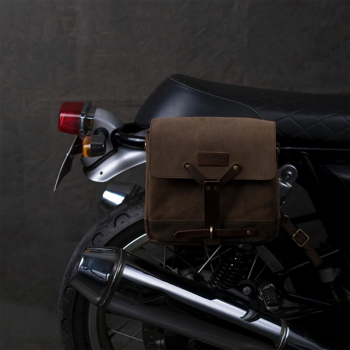 Trip Machine｜メッセンジャー バッグ｜サイドバッグ｜タバコブラウン｜使用イメージ