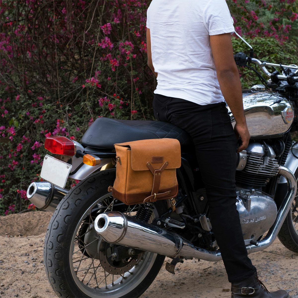 Trip Machine｜メッセンジャー バッグ｜サイドバッグ｜ヴィンテージタン｜使用イメージ