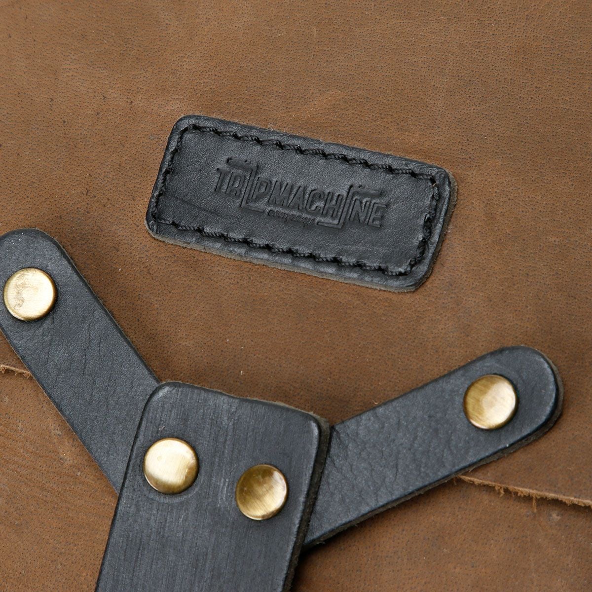 Trip Machine｜サイ バッグ｜レッグバッグ｜タバコブラウン