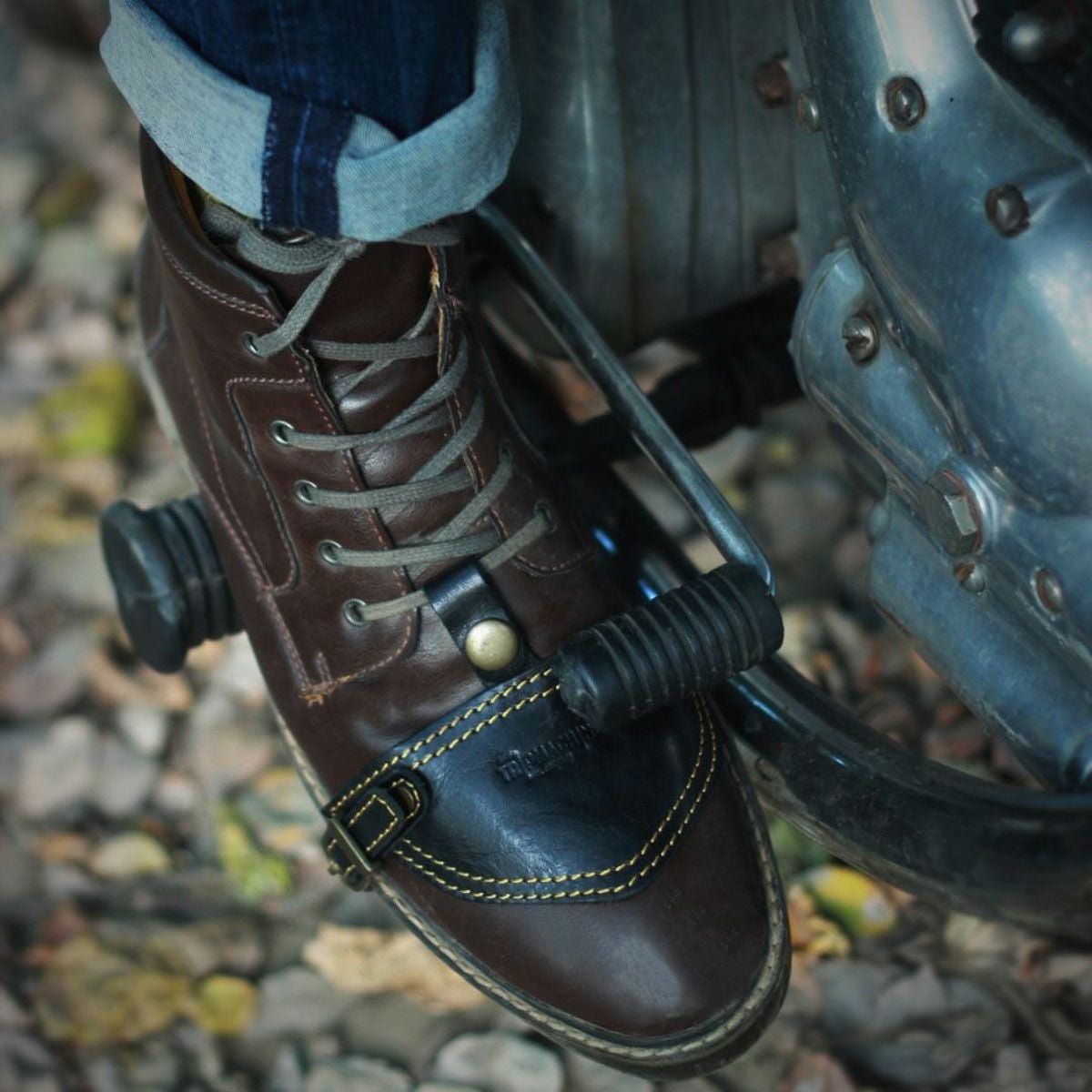 Trip Machine｜シュー プロテクター クラシック （右足用）｜シュープロテクター｜ブラック｜モデル着用