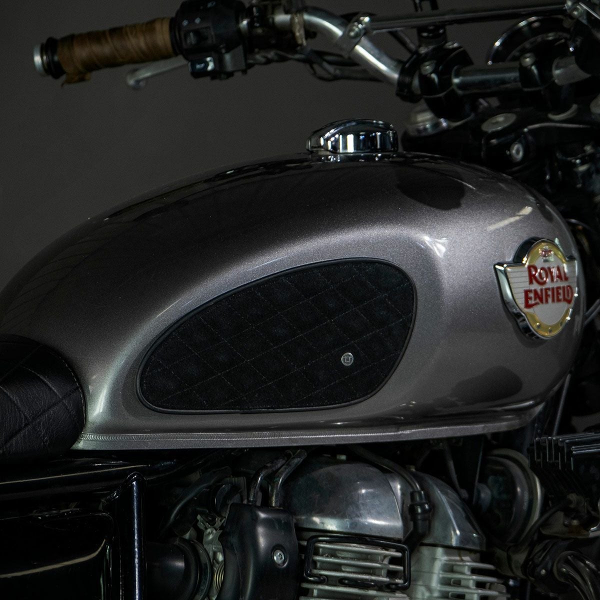 Trip Machine｜タンクパッド スエード ダイアモンド｜その他雑貨｜ブラック｜使用イメージ