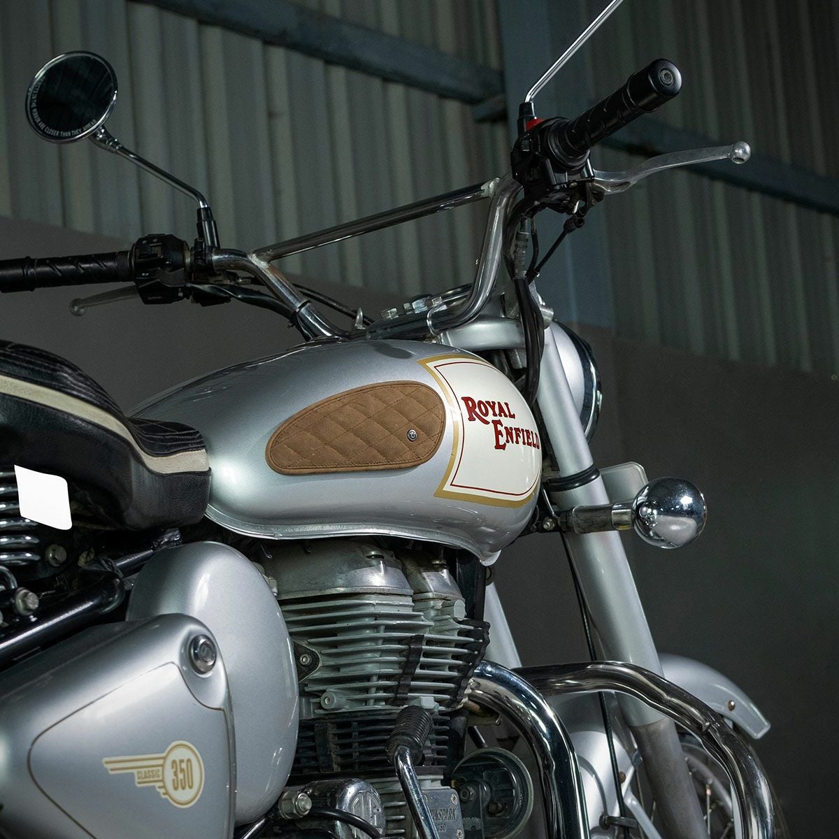 Trip Machine｜タンクパッド ミニ レザー ダイアモンド｜その他雑貨｜タバコ｜使用イメージ