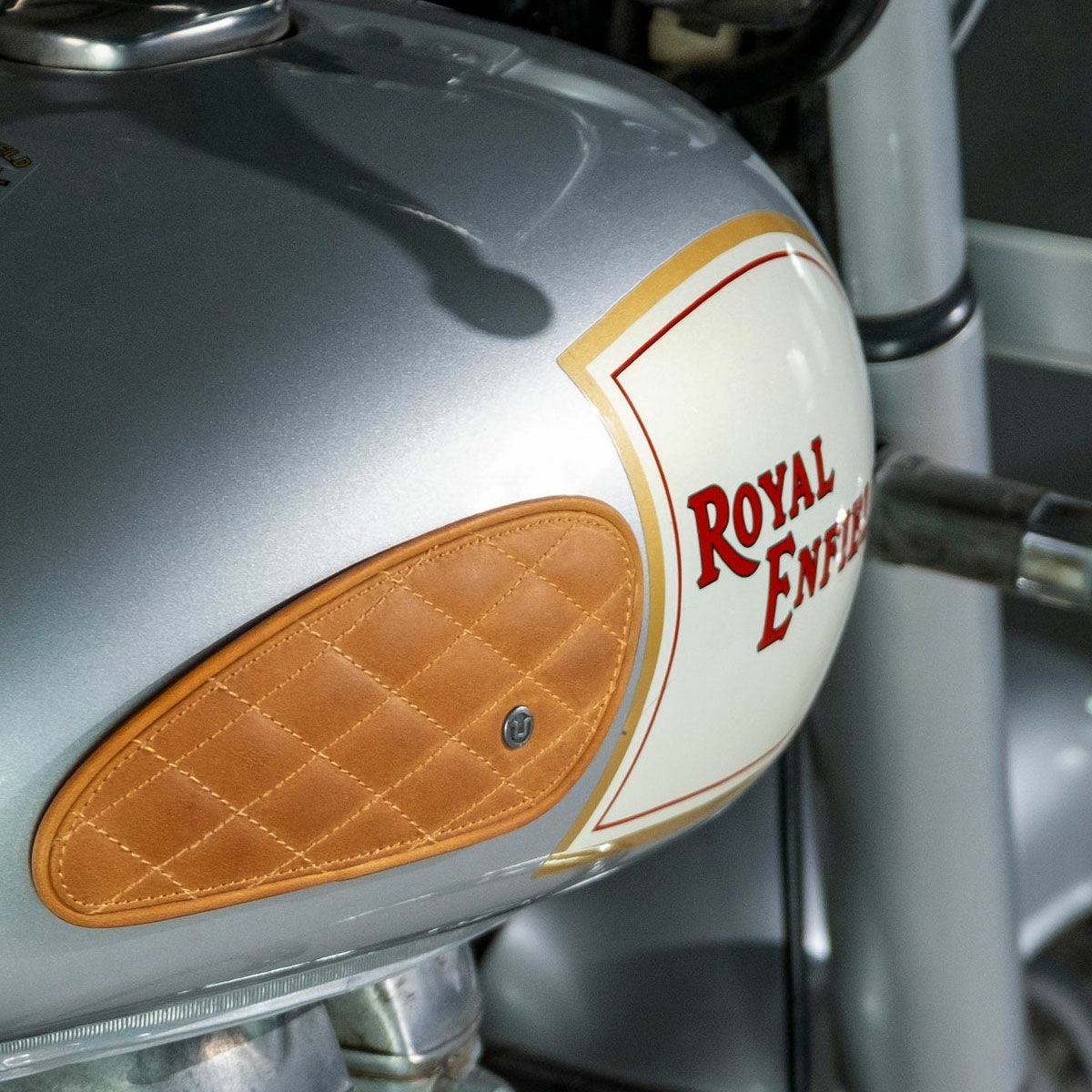 Trip Machine｜タンクパッド ミニ レザー ダイアモンド｜その他雑貨｜ヴィンテージタン｜使用イメージ