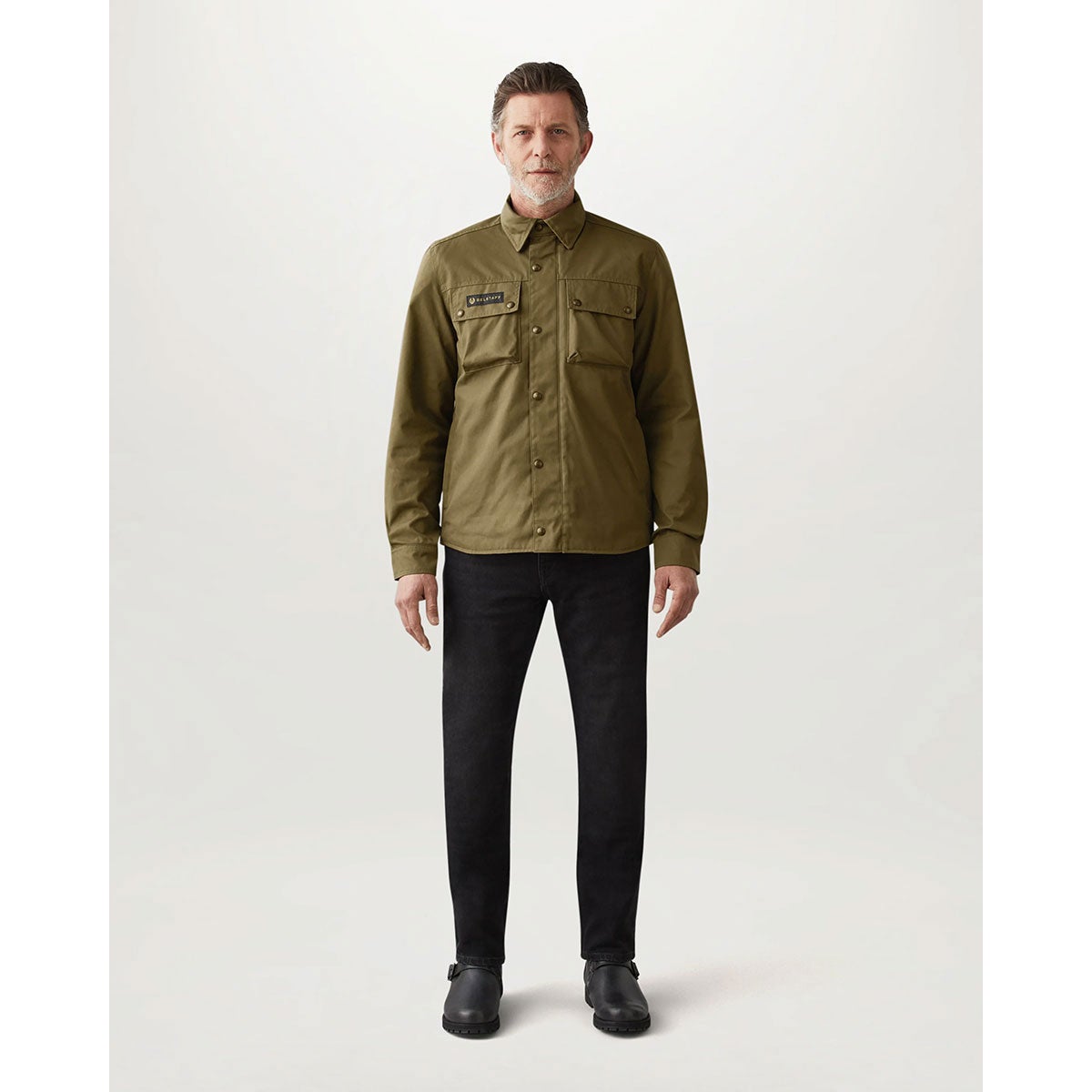 BELSTAFF｜マンション モーターサイクル シャツ｜ファブリック｜ベルスタッフオリーブ｜モデル着用