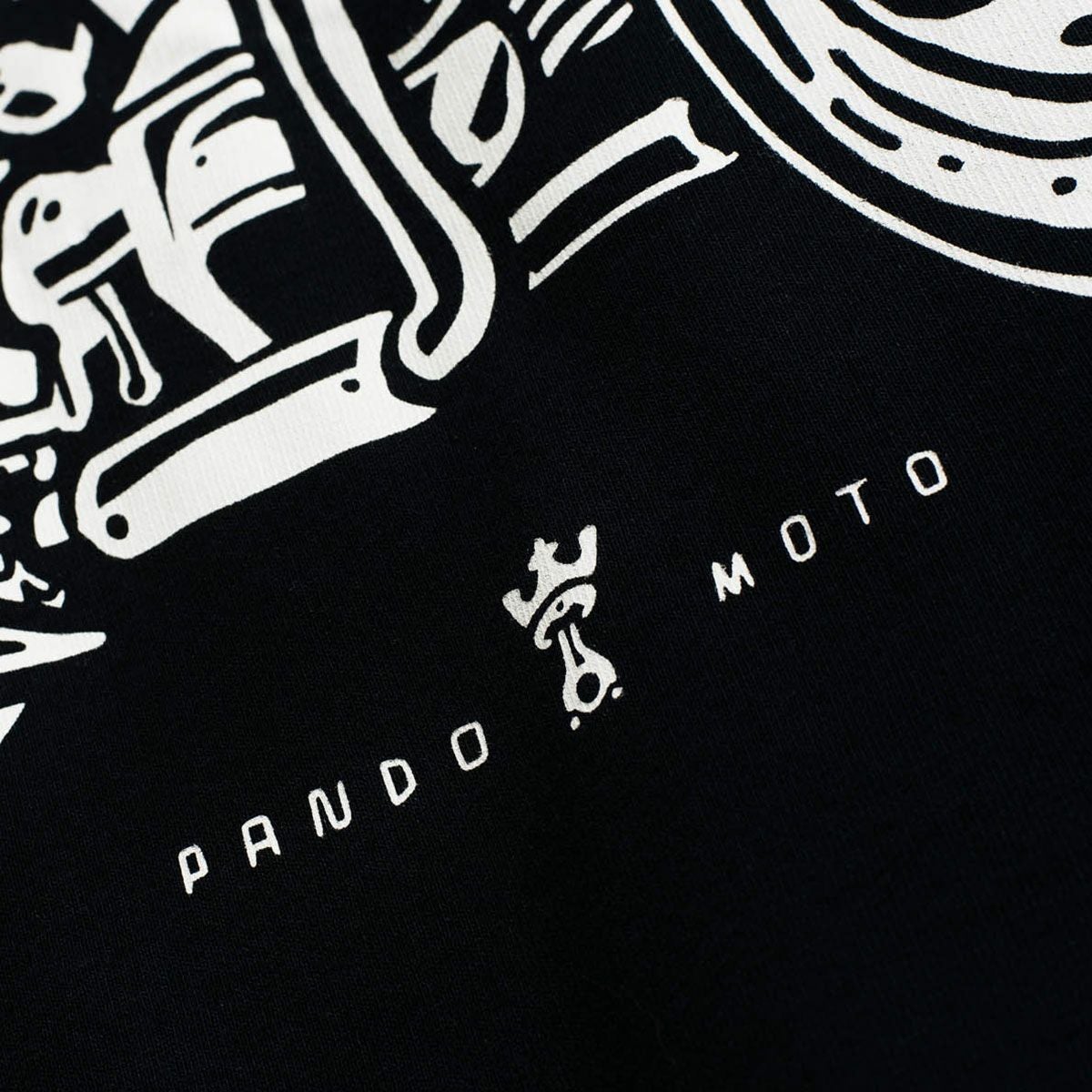 PANDO MOTO｜ジョン ウィング 01 スウェットシャツ｜ブラック