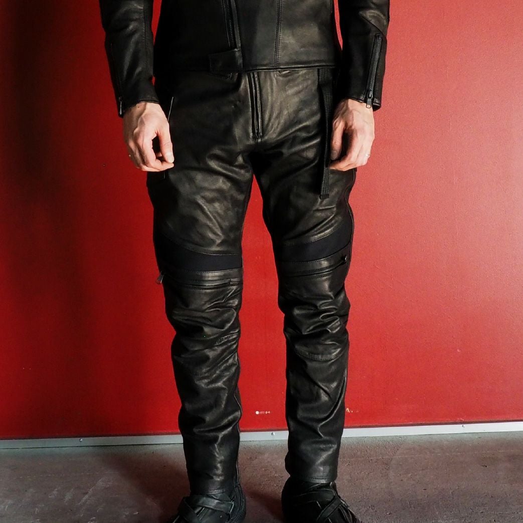 CRUFTER｜CR-MJ8 コンフォート ライディング パンツ｜レザー｜ブラック｜モデル着用