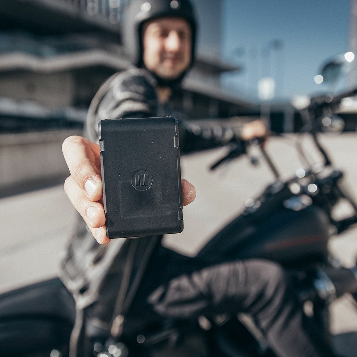 モニモト 7 GPS トラッカー | モトーリモーダ公式オンラインショップ