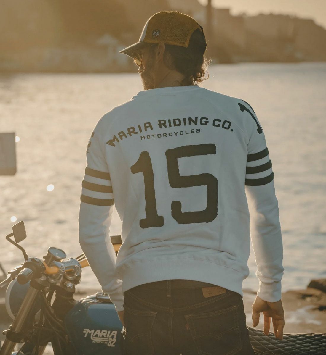 Maria Riding Company｜スペーズ ウィンター スウェットシャツ ホワイト｜スウェット｜ホワイト｜モデル着用