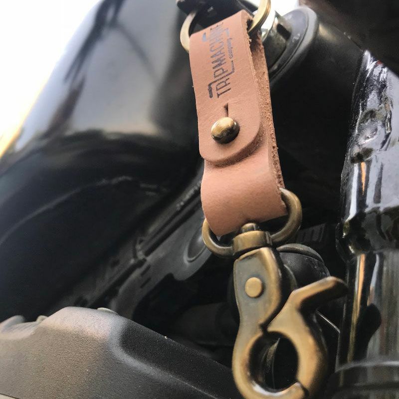 Trip Machine｜キー フォブ｜キーホルダー｜ナチュラル×アンティークゴールド