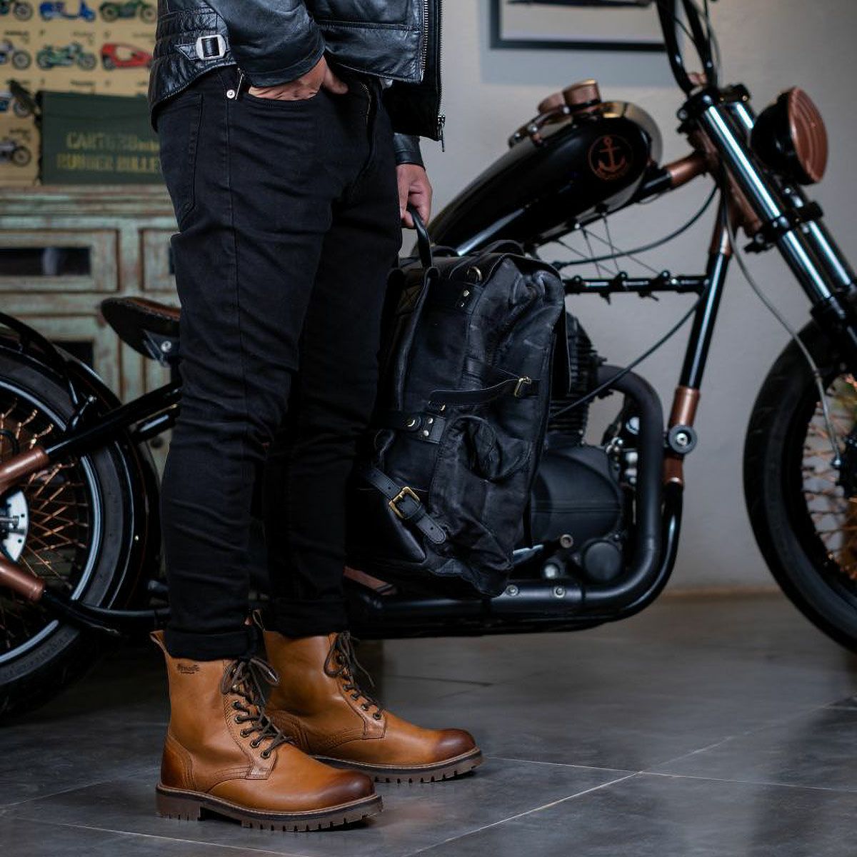 Trip Machine｜ブーツ ダービー｜ブーツタイプ｜ヴィンテージタン｜モデル着用