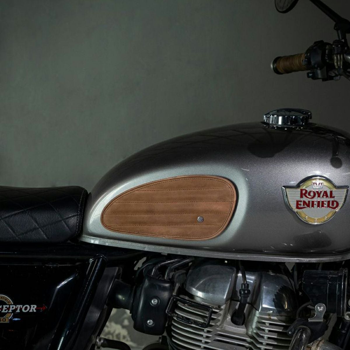 Trip Machine｜タンクパッド レザー クラシック ストライプ｜その他雑貨｜タバコ｜使用イメージ