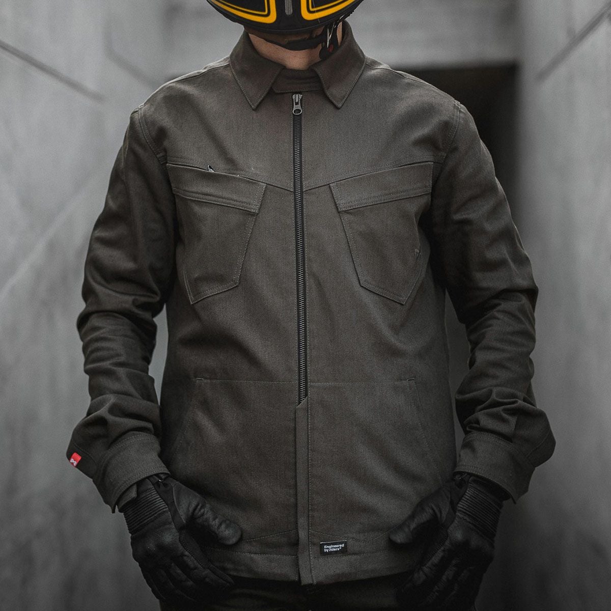 PANDO MOTO｜カポ コア 02｜ファブリック｜カーキ｜モデル着用