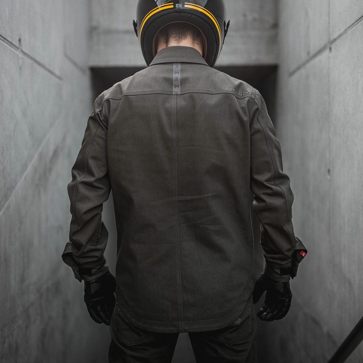 PANDO MOTO｜カポ コア 02｜ファブリック｜カーキ｜モデル着用