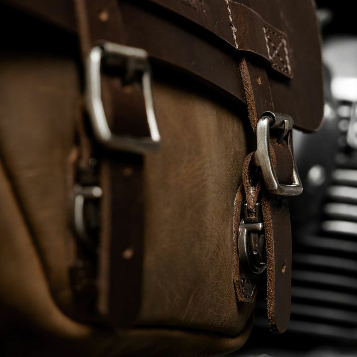 Trip Machine｜ウィングマン サイド パネル （左右ペア）｜サイドバッグ｜タバコ｜使用イメージ