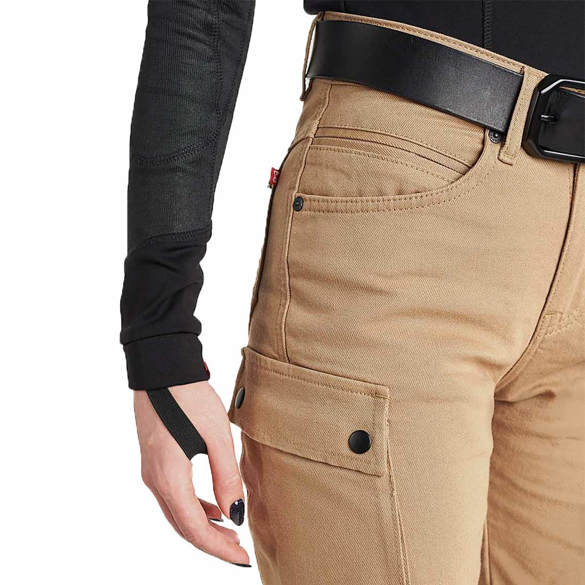 PANDO MOTO｜ミラ カーゴ ベージュ｜チノ・カーゴ｜サンド｜モデル着用