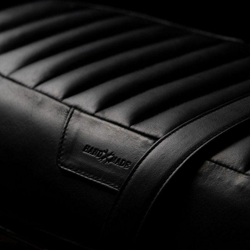 Trip Machine｜ツーリング シート for ロイヤル・エンフィールド インターセプター650 / GT650｜その他雑貨｜ブラック｜使用イメージTrip Machine｜ツーリング シート for ロイヤル・エンフィールド インターセプター650 / GT650｜その他雑貨｜ブラック｜使用イメージ