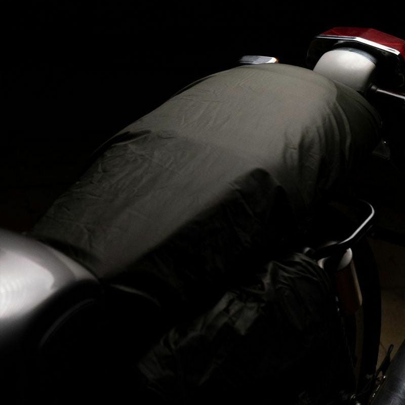 Trip Machine｜ツーリング シート for ロイヤル・エンフィールド インターセプター650 / GT650｜その他雑貨｜ブラック｜使用イメージ