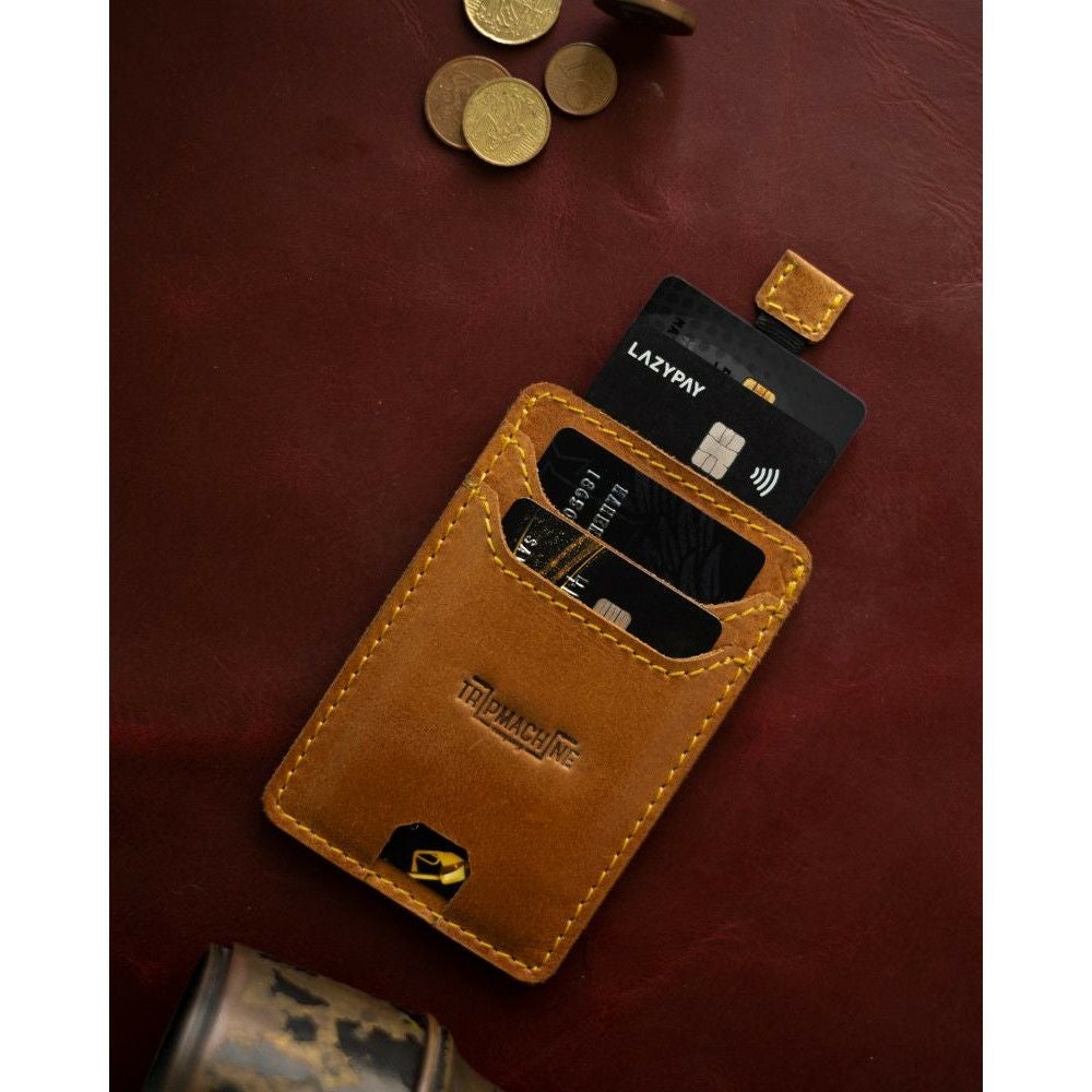 Trip Machine｜ウィバーグ カードホルダー ウォレット｜財布｜ヴィンテージタン｜使用イメージ