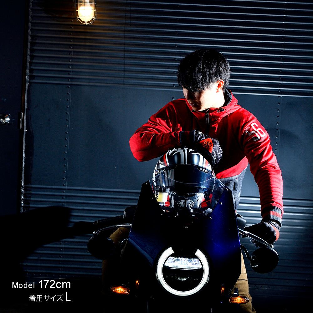 56design｜カプチーノ KF3｜ファブリック｜レッド｜モデル着用