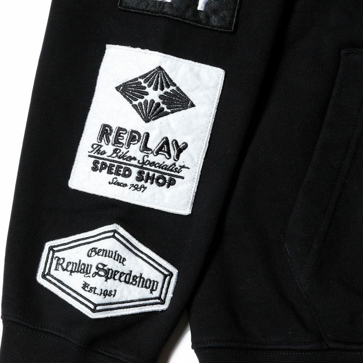 Replay｜フーディ ウィズ バイカー パッチ｜ブラック