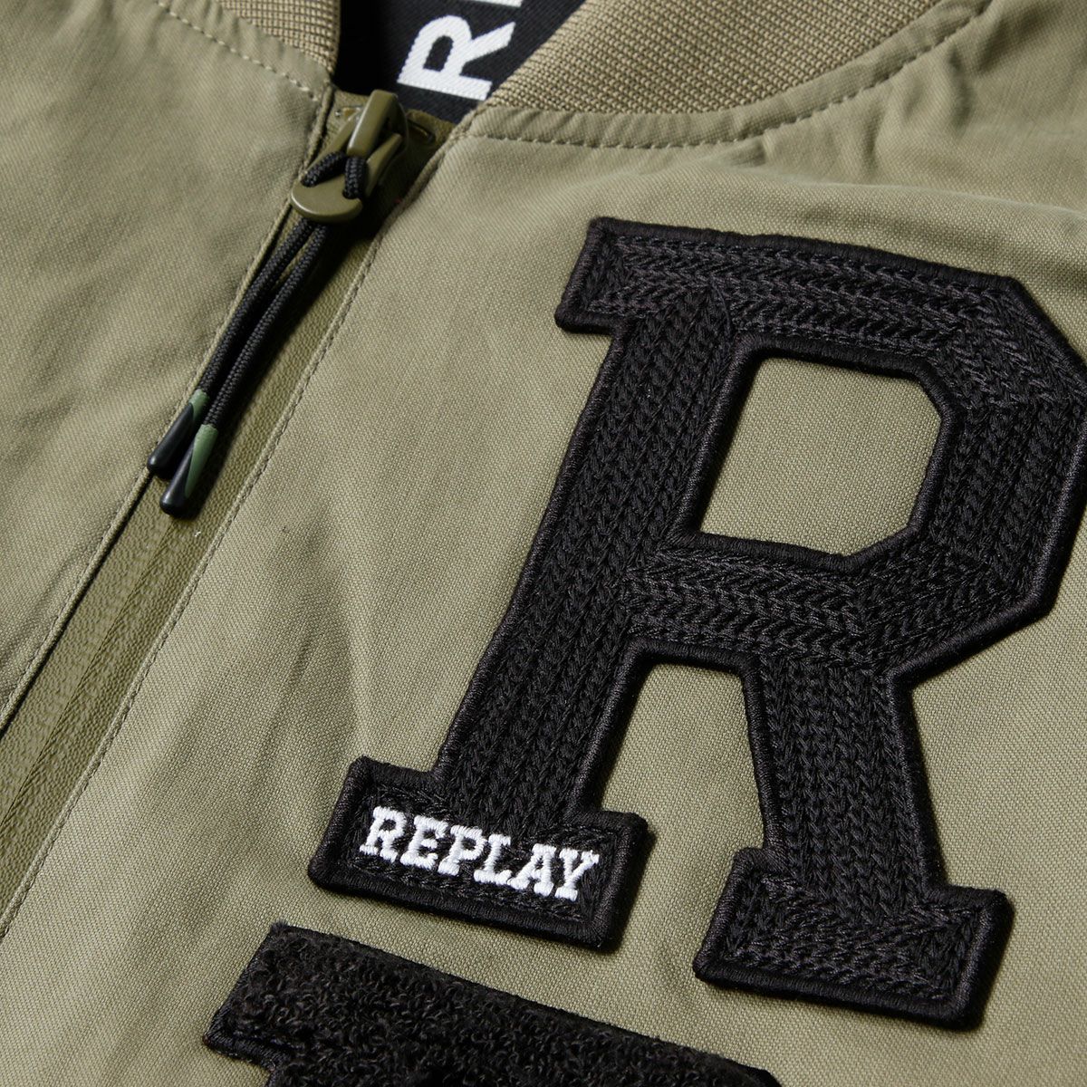 Replay｜フルジップ ボンバージャケット ウィズ アップリケ｜ファブリック｜ライトミリタリー