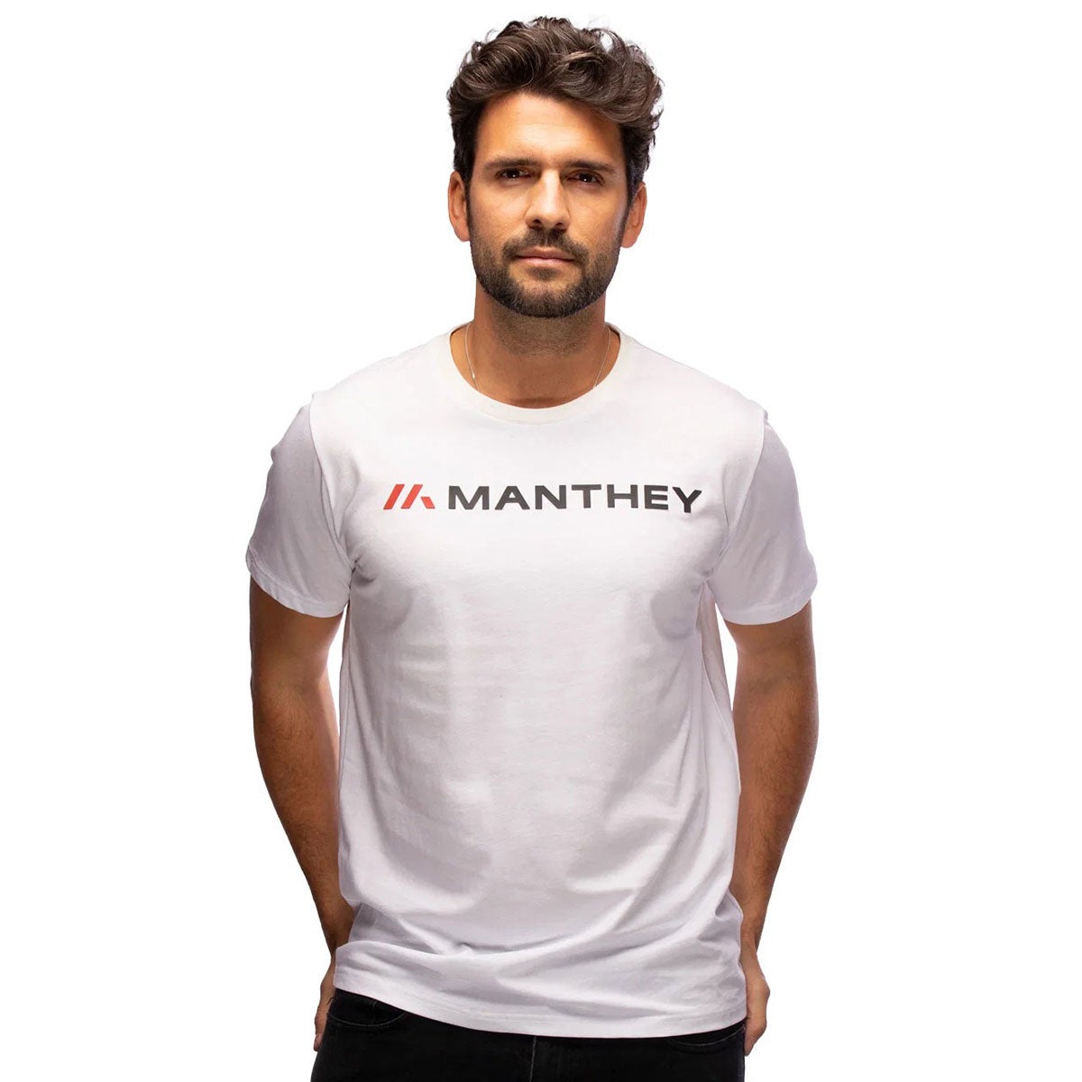 Manthey Racing｜マンタイ レーシング パフォーマンス Tシャツ｜ウェア｜ホワイト｜モデル着用