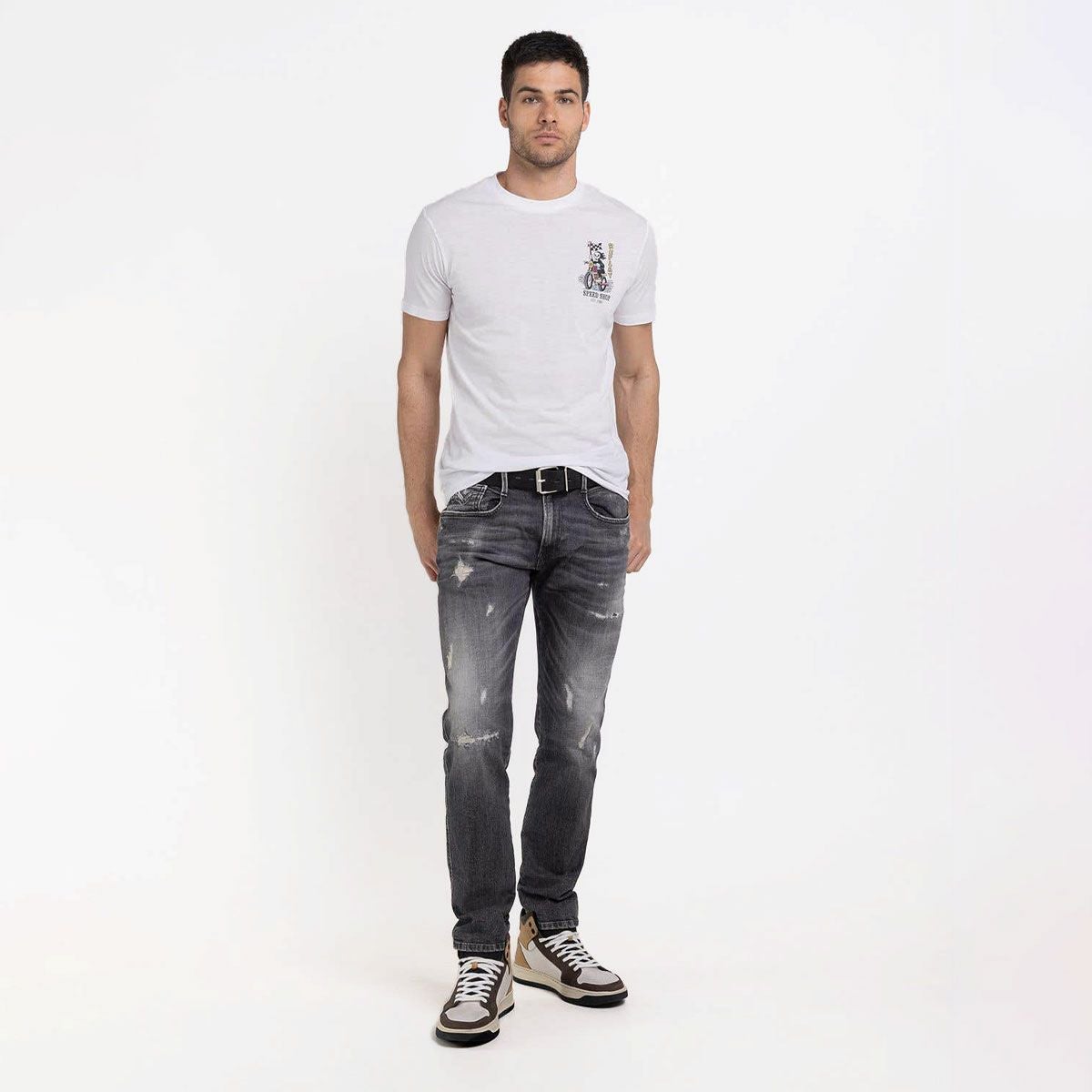 Replay｜レーサープリント Ｔシャツ｜ホワイト｜モデル着用