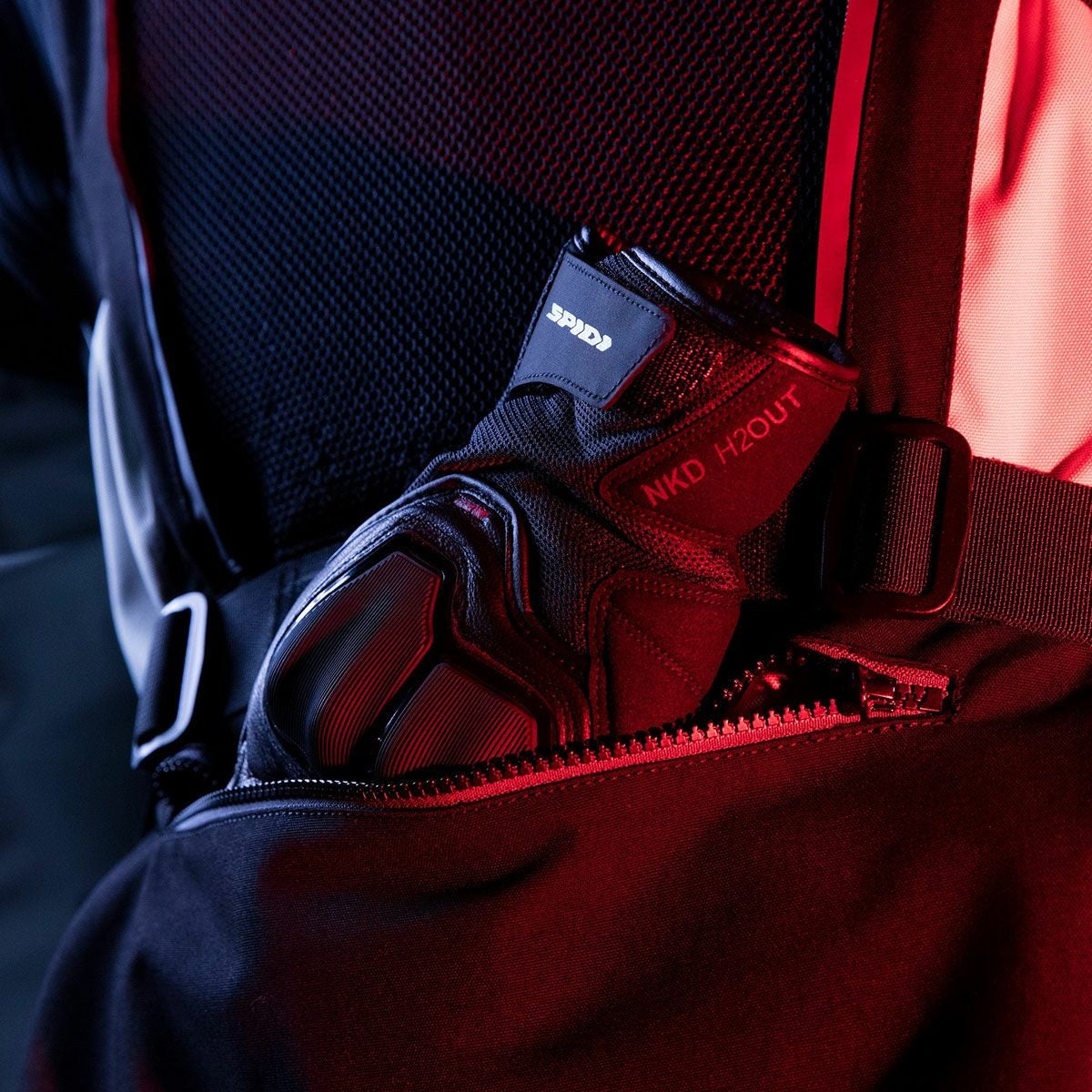 SPIDI｜NKD H2アウト グローブ｜3シーズン｜ブラック｜モデル着用