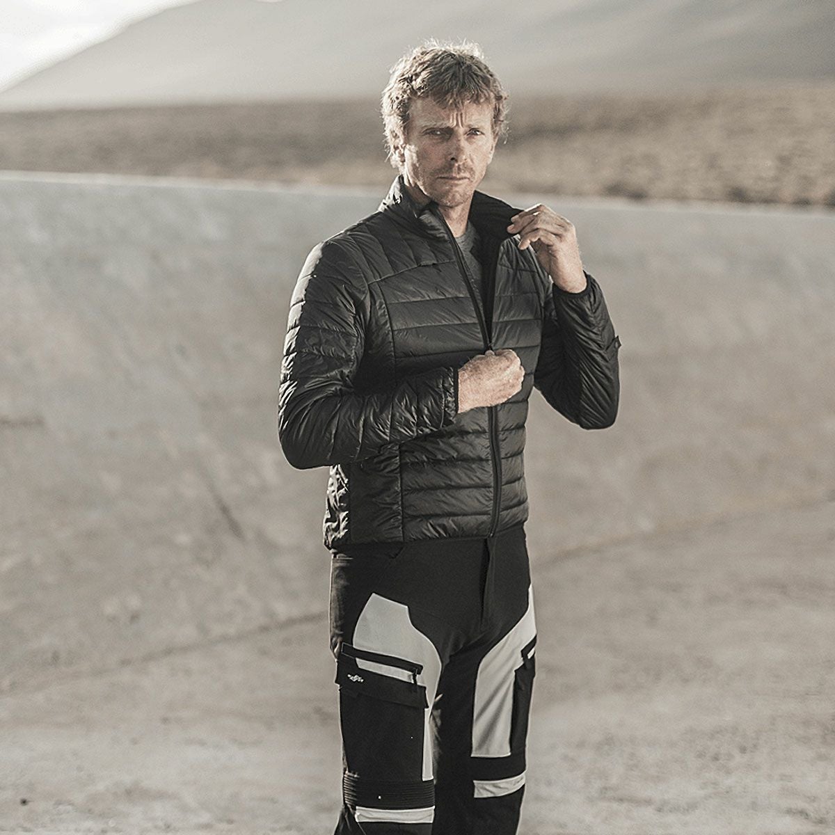 SPIDI｜サーモライナー｜インナージャケッ｜ブラック｜モデル着用