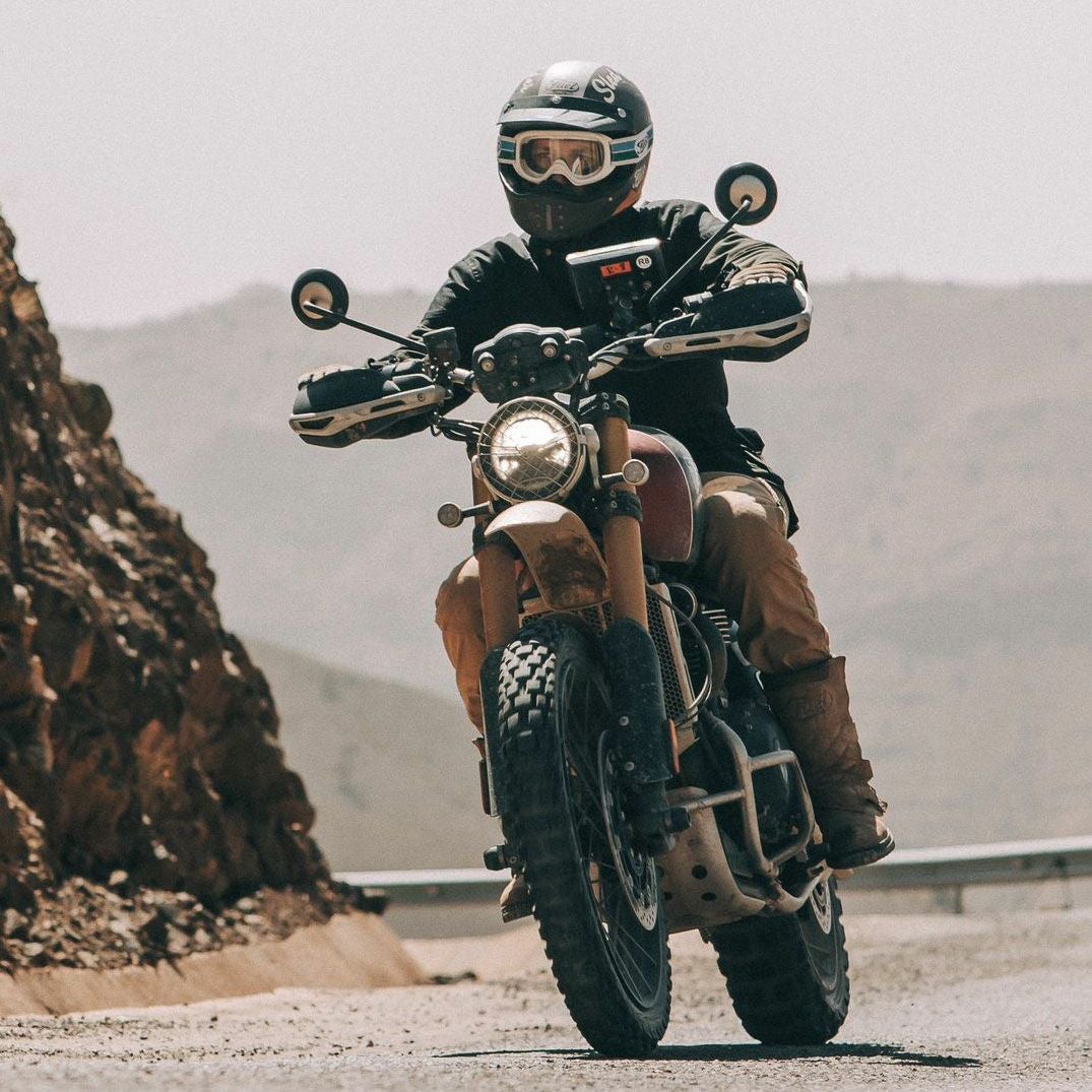 Fuel Motorcycles｜バンカー ジャケット｜ファブリック｜オリーブ｜モデル着用