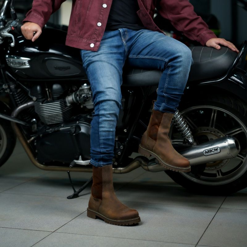 Trip Machine｜ブーツ チェルシー｜ブーツタイプ｜ラスティラングラ－｜モデル着用